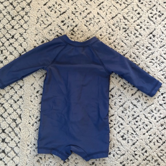 Old navy baby boy 0-3 m swim suit EUC - Picture 2 of 2